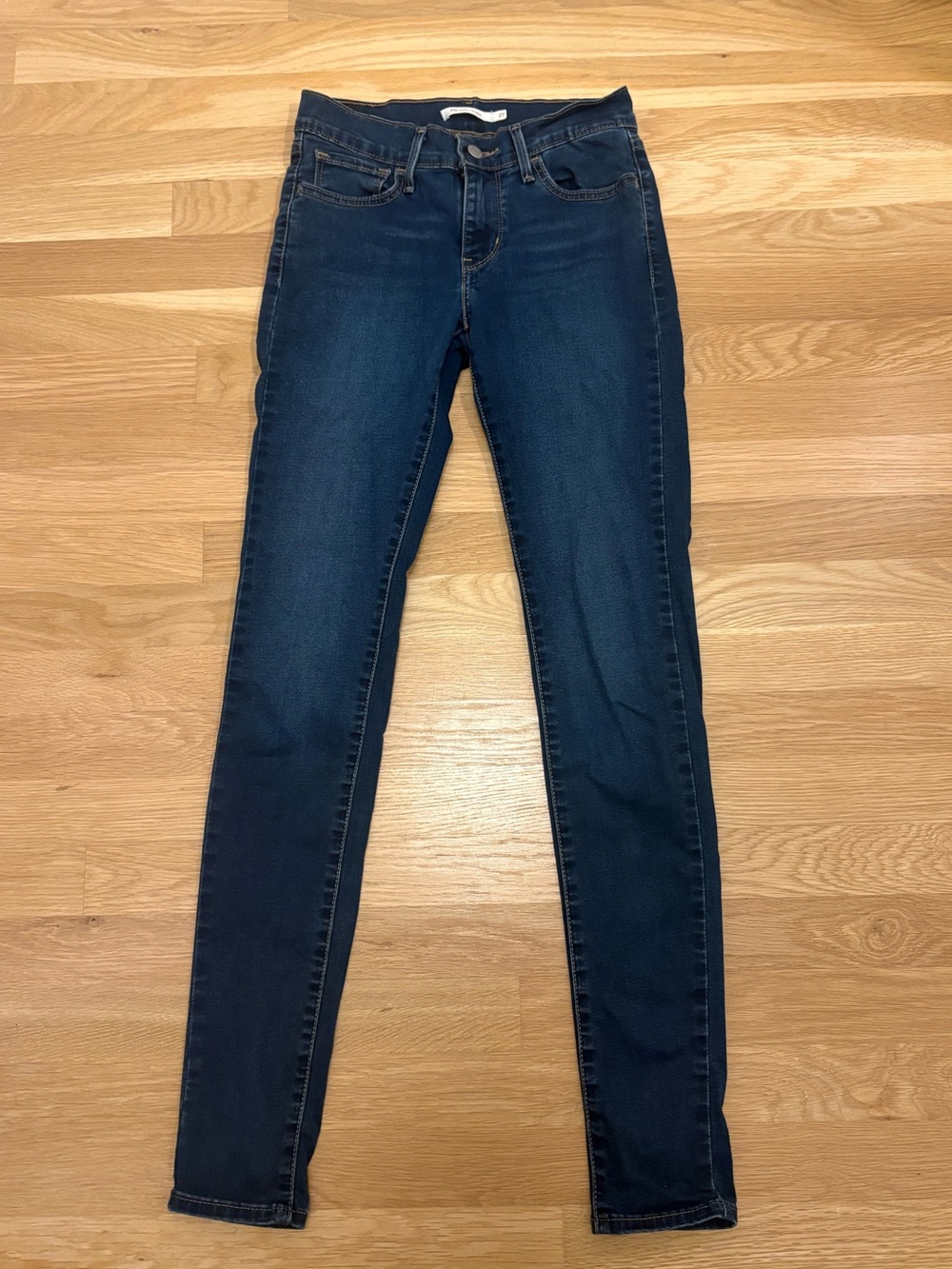 Levi’s 710 Super Skinny Dark Wash Jeans Size 27